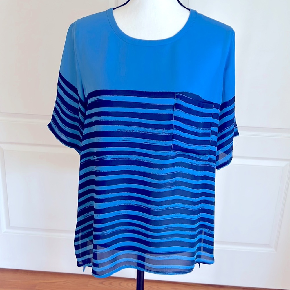 Vince silk stripe short sleeve blouse in French blue / navy